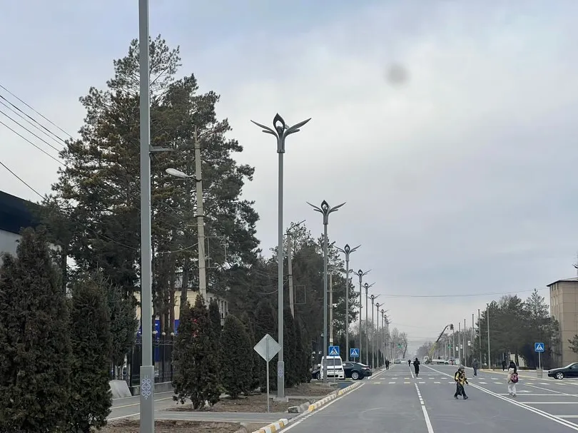 Талас шаарынын борбордук аянтында жаңы жарыктандыруу системалары орнотулууда