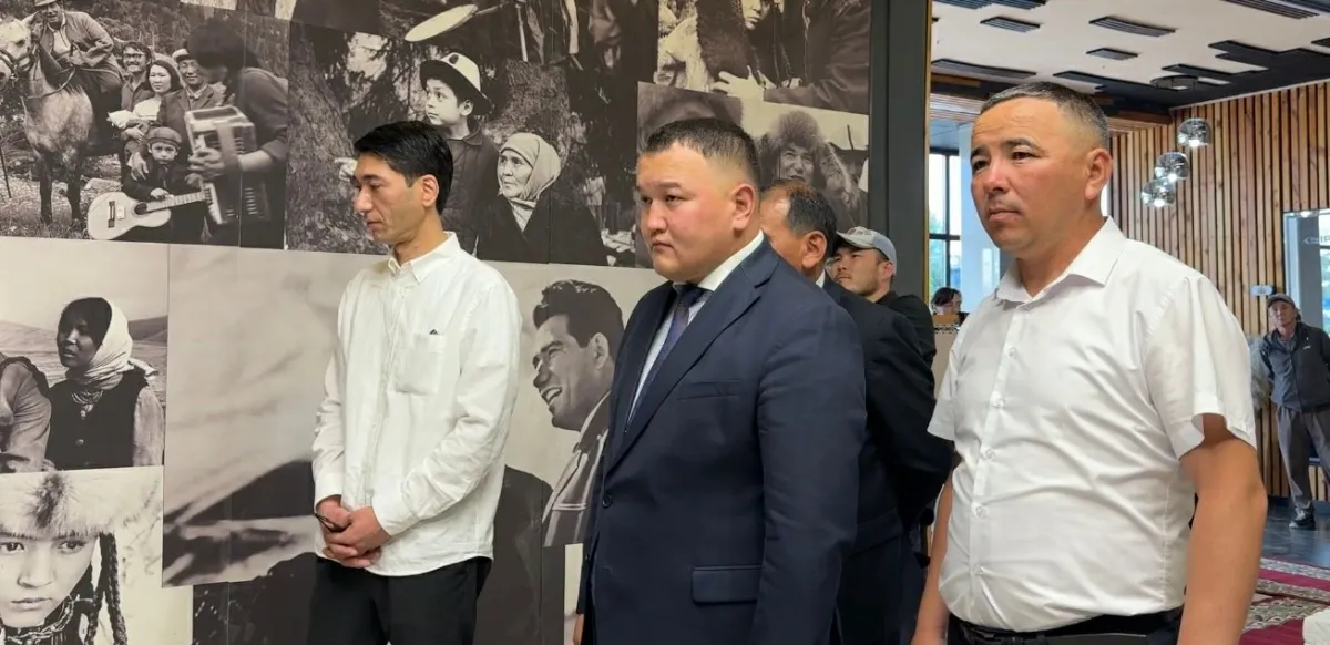 “Ак кеме” чыгармасы жаш окурмандар үчүн жаңы дизайнда жарык көрдү