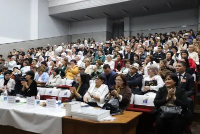 Мамлекеттик тил күнүнө карата кызматкерлер арасында таймаш өттү