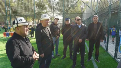 Талас шаарында реконструкциядан өткөн заманбап футболдук талаанын ачылыш аземи болуп өттү.