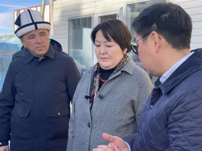 КР Агартуу министри Талас шаарына болгон иш сапарынын алкагында “Акылман” президенттик лицейинин курулуш иштери менен жеринен таанышты.