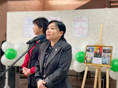 Таласта аялдарды даңазалаган сүрөт көргөзмөсү өттү