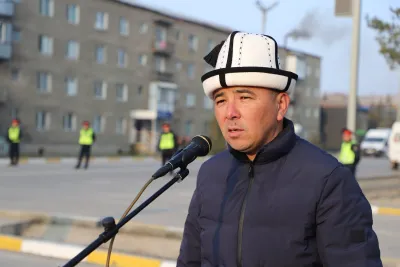 Талас шаарындагы айт намазга эл көп чогулду