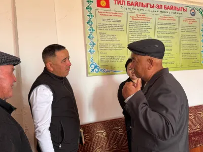 Талас шаарынын мэри жана ШИИБ башчысы «Жаштык» конушунун тургундары менен жолугушту